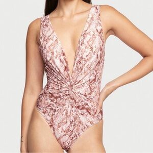 Victoria Secret one piece xl snake new with tag